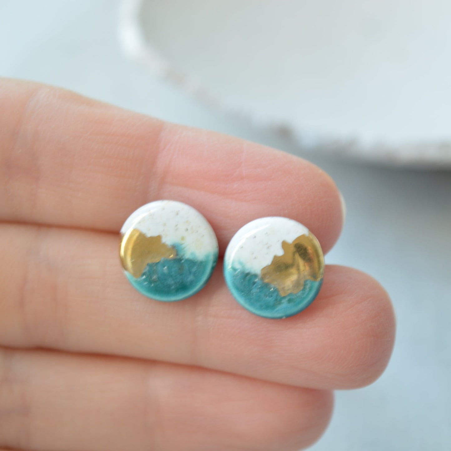 Stud earrings No. 40